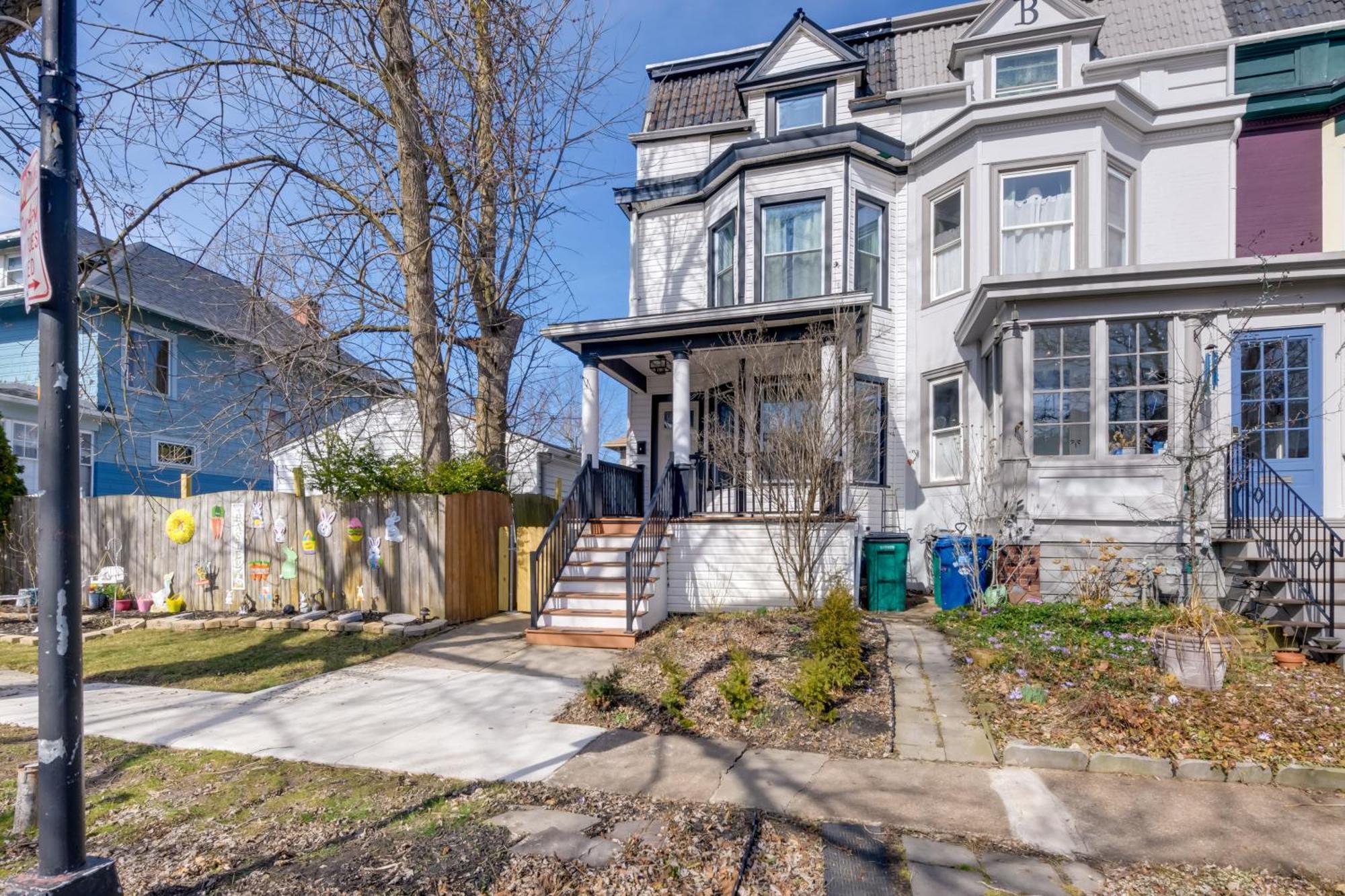 Historic Buffalo Row House Near Delaware Park Exterior photo